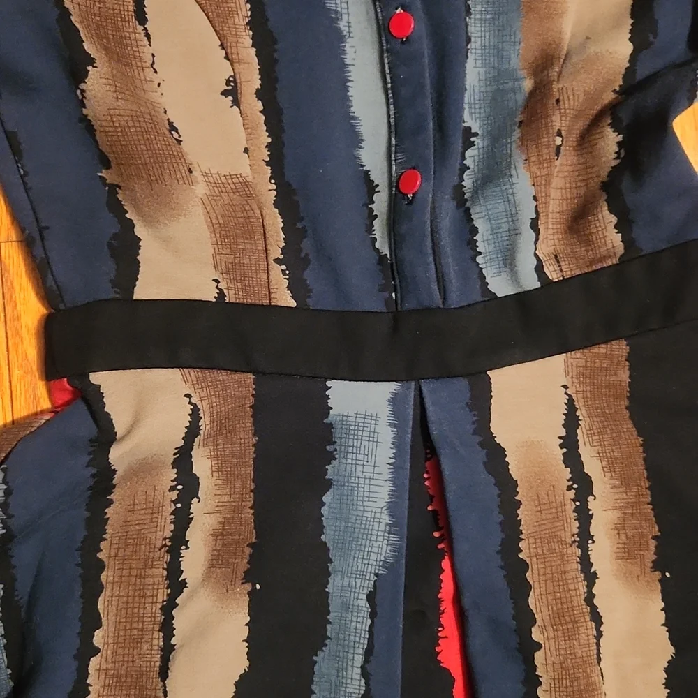 😍😍 Like new! Rmo & Jul swing dress 3/4 sleeve red, blue, brown, tan size small - Picture 3 of 7